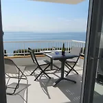 Superbe Appartement Premiere Ligne Avec Piscine