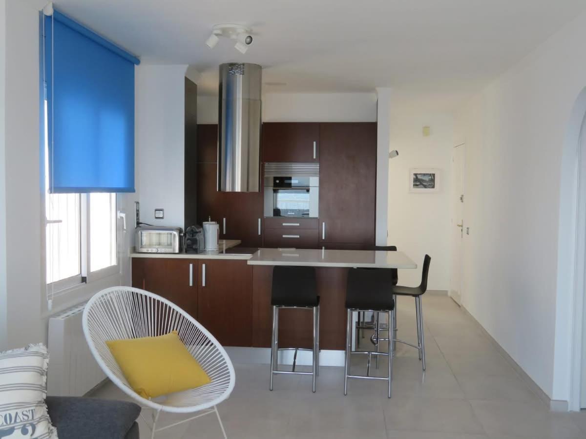 Superbe Premiere Ligne Avec Piscine Appartement Roses